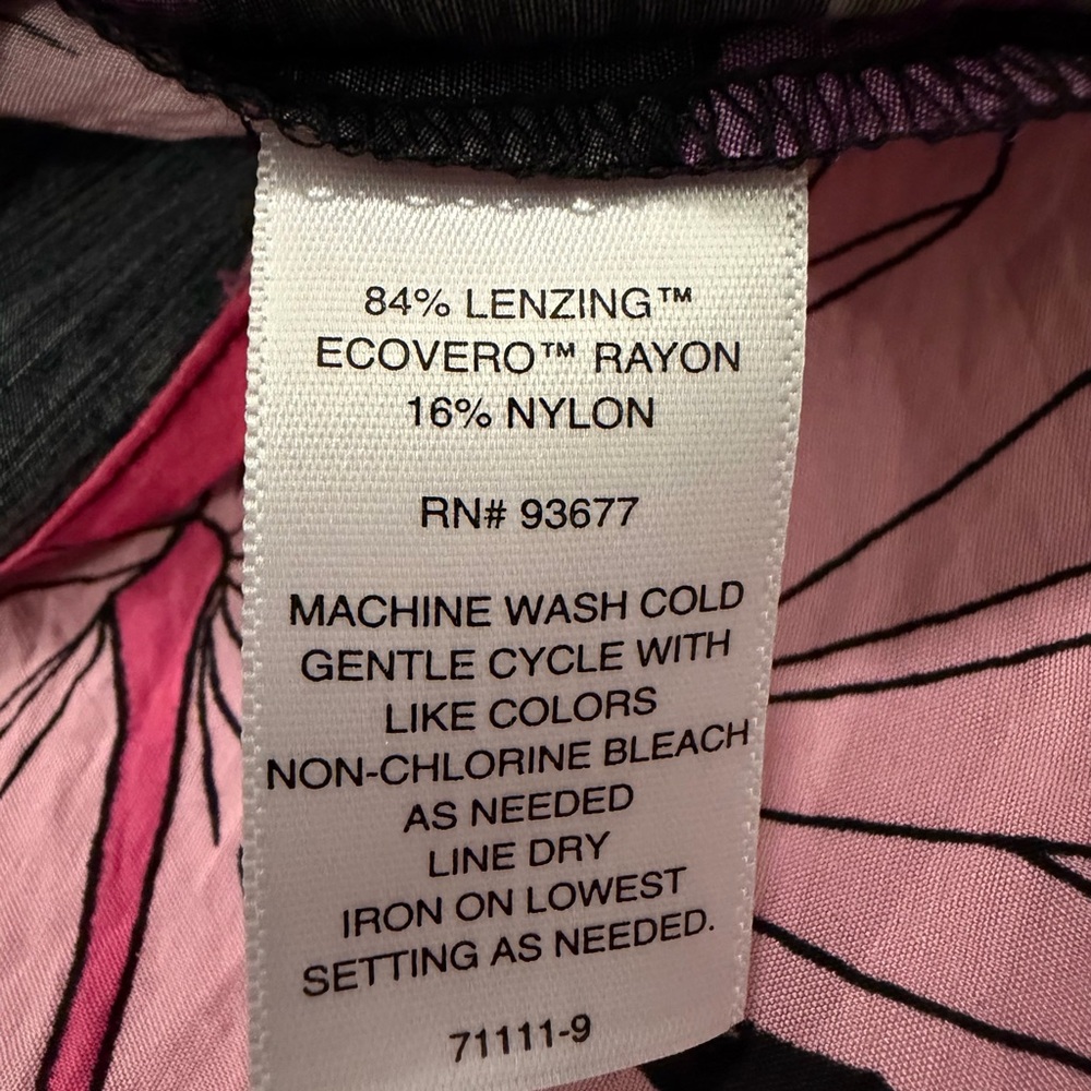 NWOT Liz Claiborne Black Sleeveless Top with Pink Floral Print - Picture 5 of 5